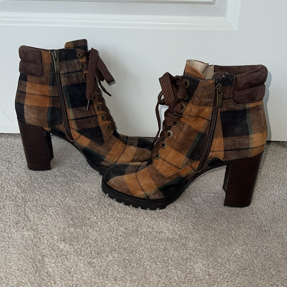 Paige Lace up Nicole bootie boots size 7.5 cognac suede brown